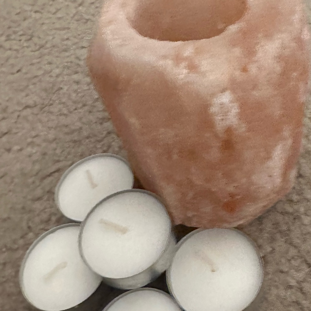 Himalayan Salt Candle Holder with 5 Tealight Candles Included - Picture 4 of 8